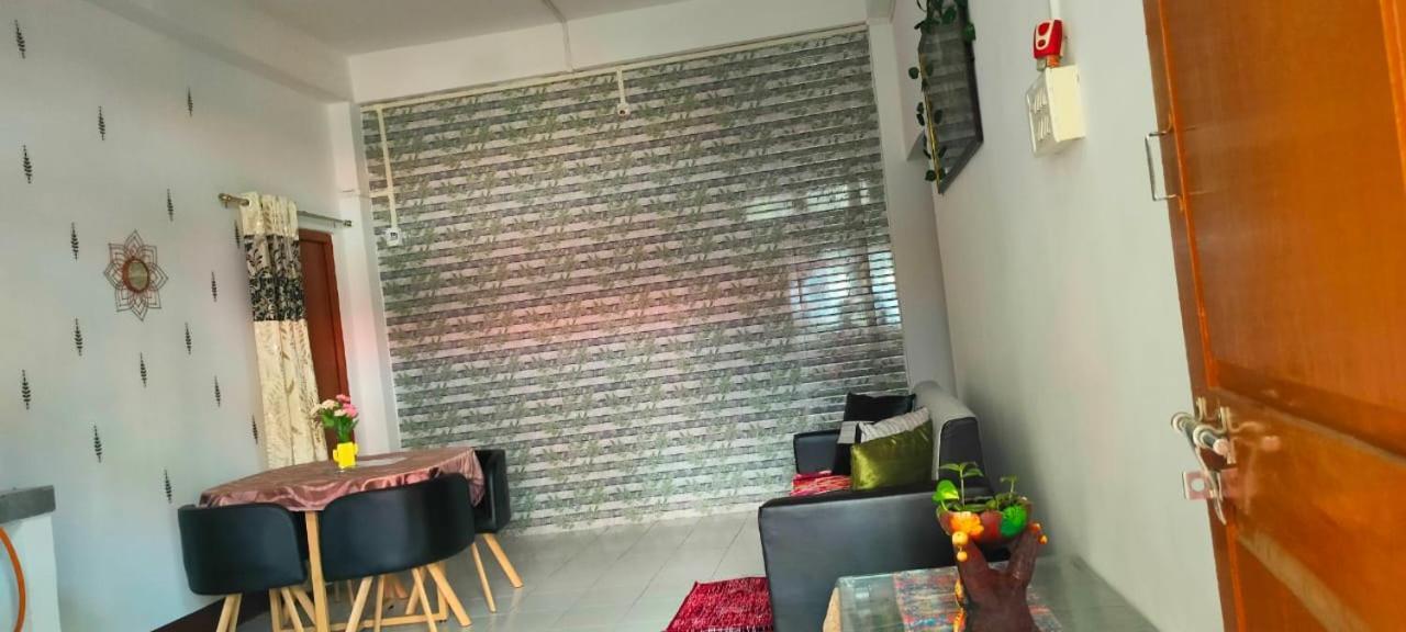 Primrose Homestay Guwahati Bagian luar foto